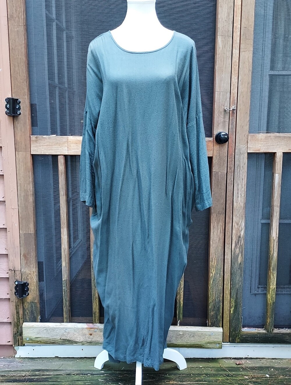 Black Crane Grey-green Crepe Dress